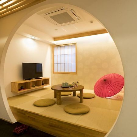 Guesthouse Raku Kyoto Exterior photo